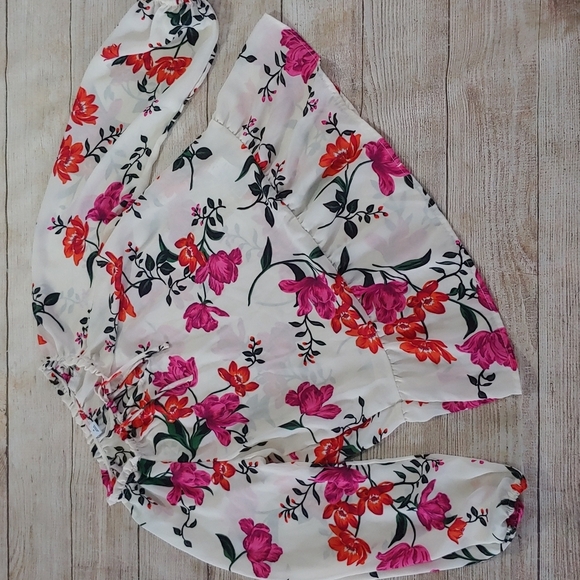 🏵 OLD NAVY SEMI SHEER PEPLUM TOP MEDIUM - Picture 1 of 6